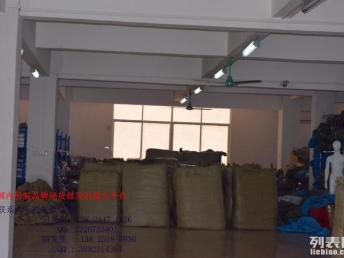 廣州商務男裝尾貨批發 鞋帽箱包與日用百貨的供應鏈樞紐